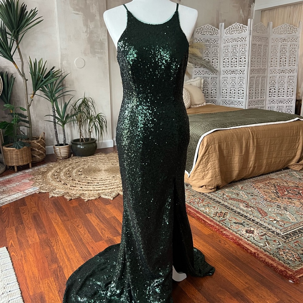Gorgeous Emerald Formal Gown!